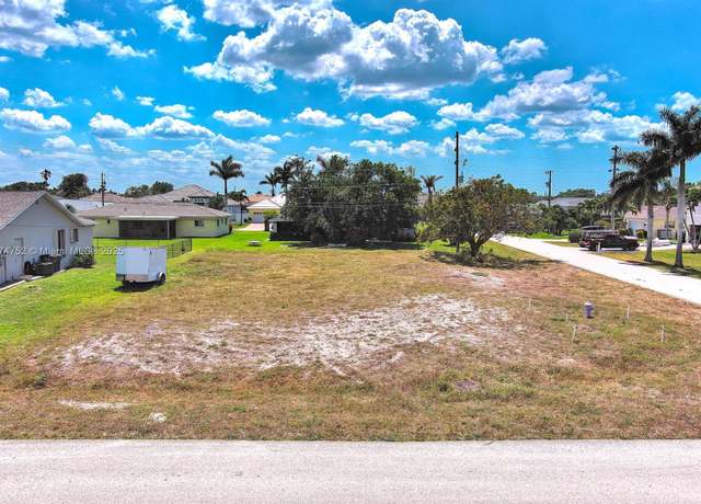 Property at 1802 SE 20th Ln, Cape Coral, FL 33990