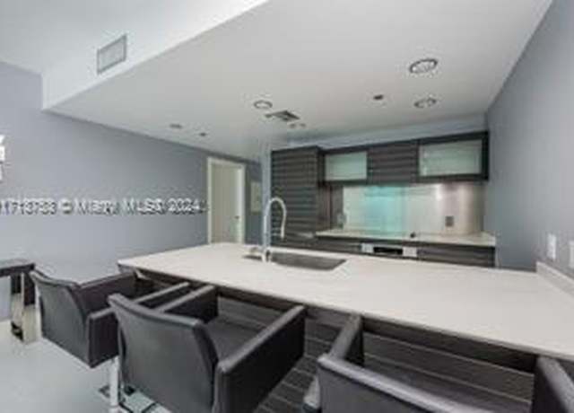Property at 200 Biscayne Boulevard Way #3411, Miami, FL 33131, 1 bed, 1.5 baths