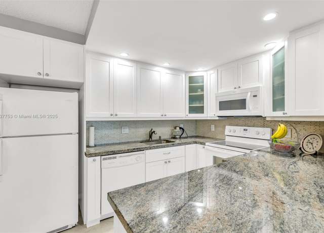 Property at 3011 Islewood D #3011, Deerfield Beach, FL 33442, 1 bed, 1.5 baths