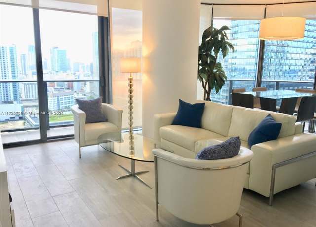 Property at 55 SW 9th St #2901, Miami, FL 33130, 2 beds, 2 baths