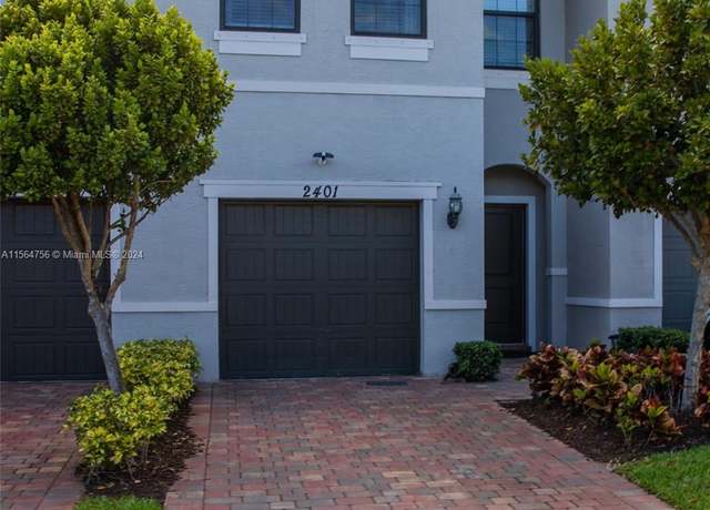 Property at 2401 Post St, Palm Springs, FL 33406, 3 beds, 2.5 baths