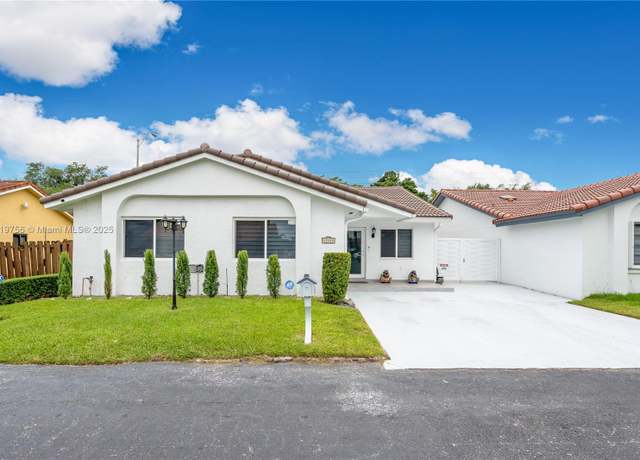 Property at 11186 SW 75th Ter, Miami, FL 33173, 3 beds, 2 baths