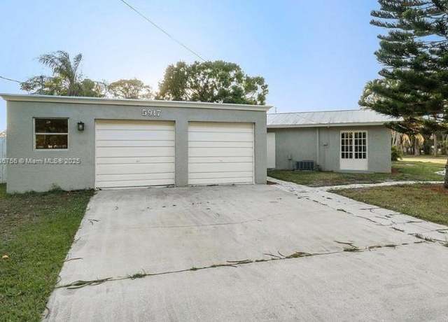 Property at 5917 Eastwood Dr, Fort Pierce, FL 34951, 4 beds, 2.5 baths