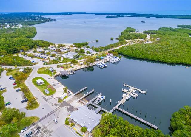 Property at 1023 Valencia Rd, Key Largo, FL 33037, 3 beds, 2 baths