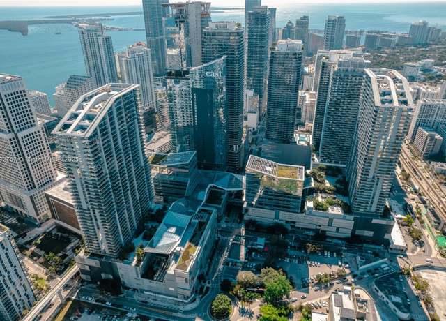 Property at 68 SE 6th St #1204, Miami, FL 33131, 3 beds, 3.5 baths