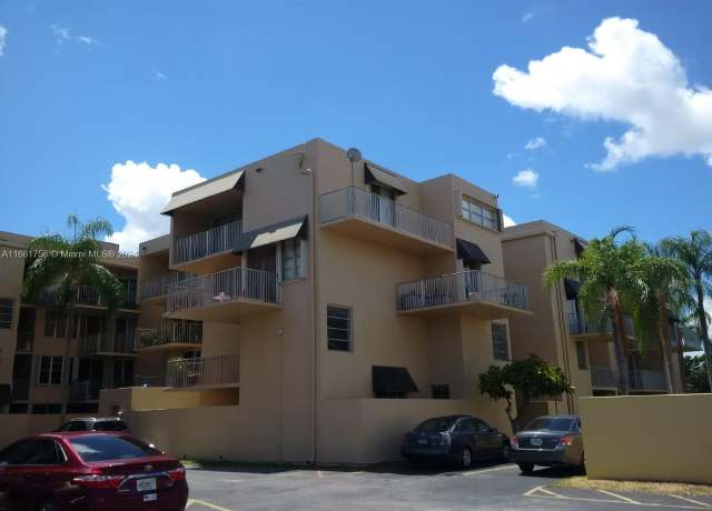 Property at 10801 SW 109th Ct Unit D116, Miami, FL 33176, 3 beds, 2.5 baths
