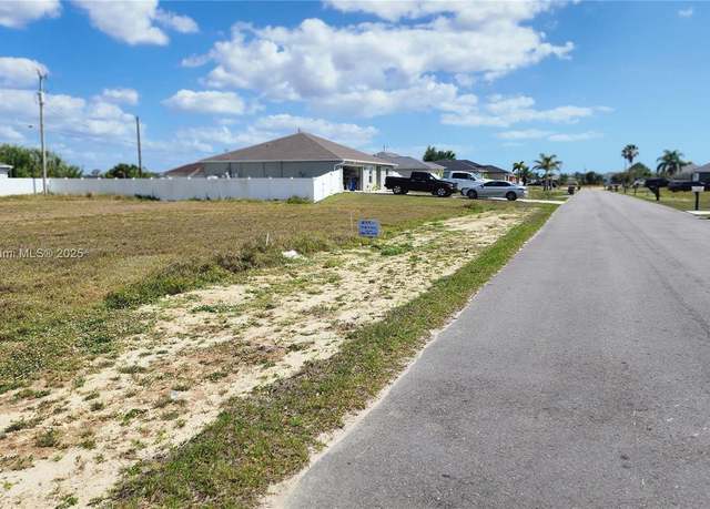 Property at 2109 NE 14 Pl, Cape Coral, FL 33909