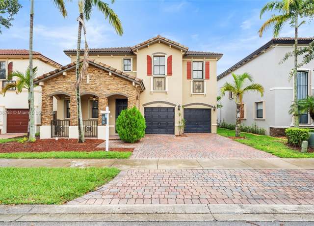 Property at 24083 SW 112th Pl, Homestead, FL 33032, 4 beds, 2.5 baths