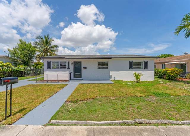 Property at 11711 SW 181st Ter, Miami, FL 33177, 5 beds, 2 baths