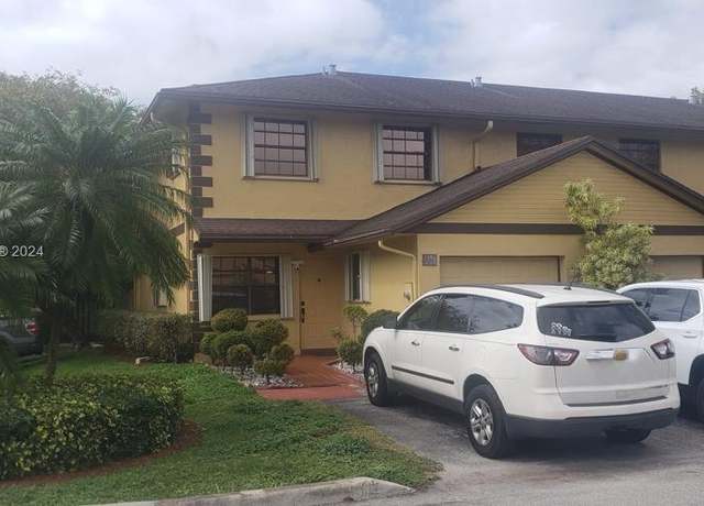 Property at 1091 NE 209th Ter #1091, Miami, FL 33179, 3 beds, 2.5 baths