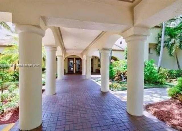 Property at 9491 SE Evergreen Pl #102, Davie, FL 33324, 2 beds, 2 baths