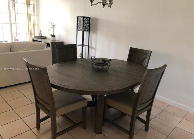 Property at 9491 SE Evergreen Pl #102, Davie, FL 33324, 2 beds, 2 baths