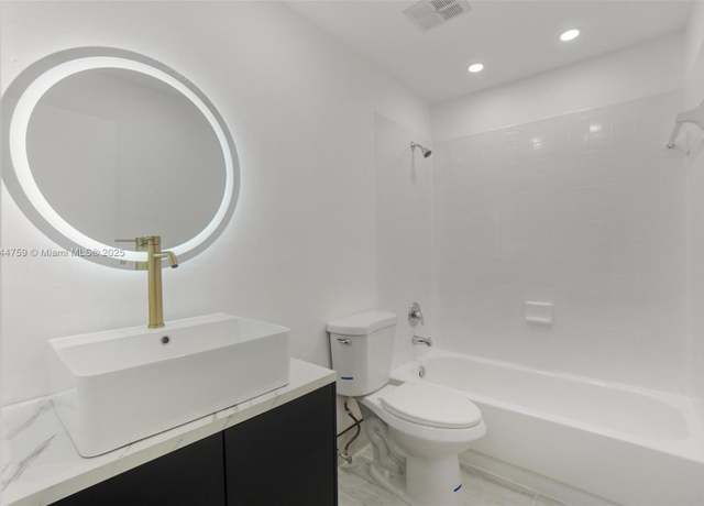 Property at 8041 NW 41st Ct, Sunrise, FL 33351, 2 beds, 2 baths
