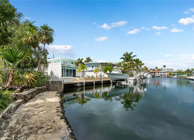 Property at 228 - 230 Apache St, Plantation Key, FL 33070, 8 beds, 4 baths