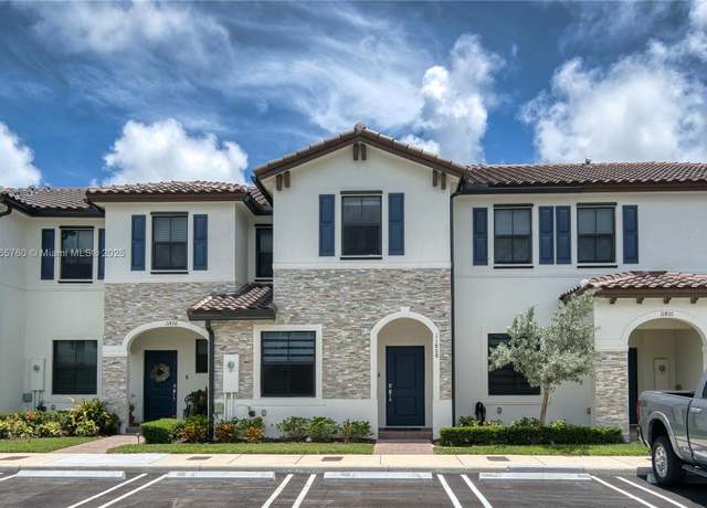 Property at 11808 SW 245th Ter #11808, Homestead, FL 33032, 3 beds, 2.5 baths