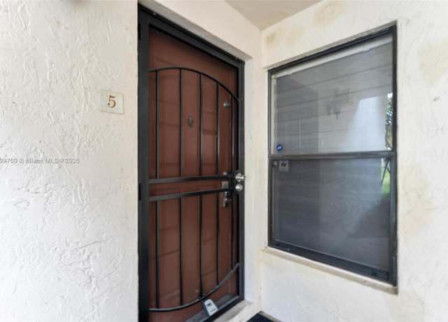Property at 20260 NE 3rd Ct #5, Miami, FL 33179, 3 beds, 2 baths