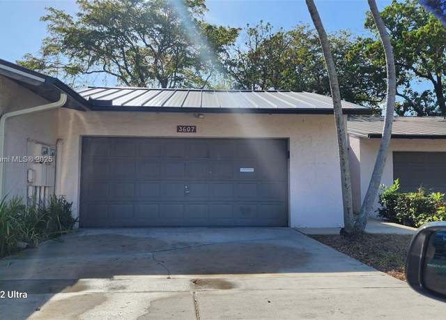 Property at 3607 Lime Hill Rd #195, Lauderhill, FL 33319, 2 beds, 2.5 baths