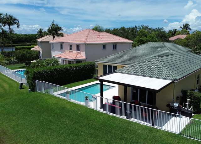 Property at 4221 Laurel Ridge Cir, Weston, FL 33331, 4 beds, 2.5 baths