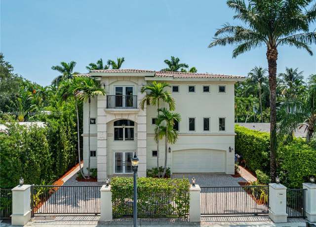 Property at 3061 N Bay Rd, Miami Beach, FL 33140, 7 beds, 5.5 baths