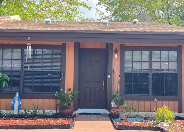 Property at 10110 Acorn Ln, Pembroke Pines, FL 33026, 2 beds, 2 baths
