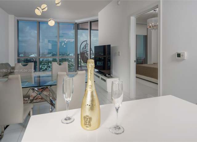 Property at 851 NE 1st Ave #4406, Miami, FL 33132, 2 beds, 2 baths