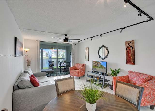 Property at 2850 W Sunrise Lakes Dr #106, Sunrise, FL 33322, 1 bed, 1 bath