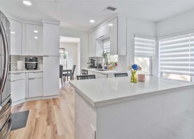 Property at 12230 SW 137th Ter, Miami, FL 33186, 3 beds, 2.5 baths
