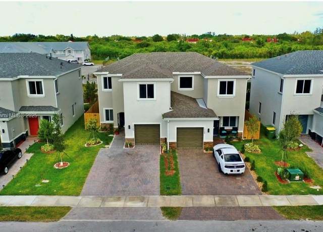 Property at 1703 SE 8th Pl, Homestead, FL 33034, 3 beds, 2.5 baths