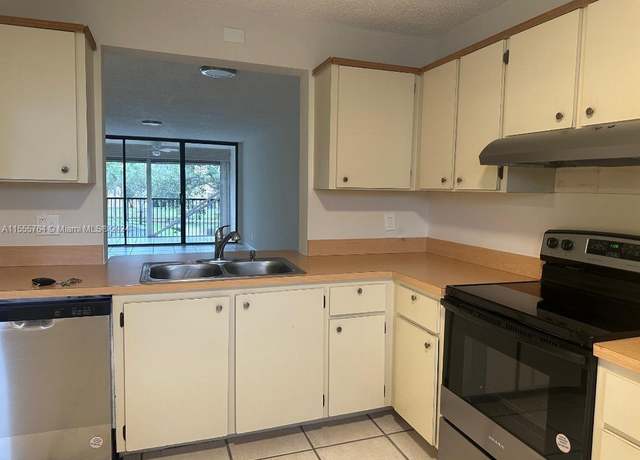 Property at 8592 W Sunrise Blvd #214, Plantation, FL 33322, 2 beds, 2 baths