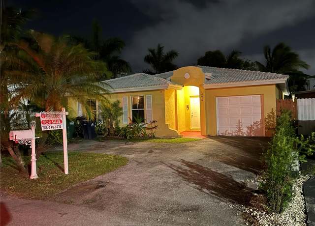 Property at 12090 SW 250th Ter, Homestead, FL 33032, 3 beds, 2 baths