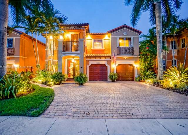 Property at 15471 SW 30th St, Miami, FL 33185, 5 beds, 4 baths