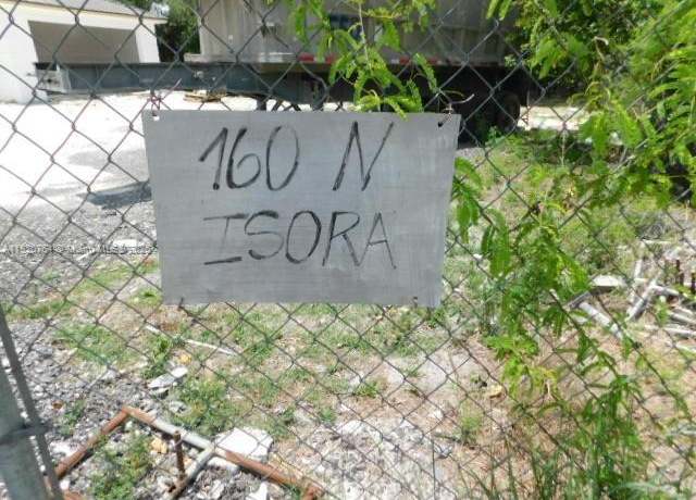 Property at 160 N Isora St, Clewiston, FL 33440, 4 beds, 2 baths