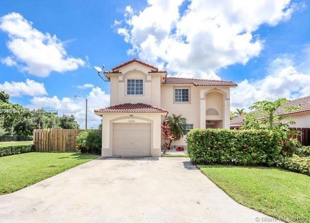 Property at 14103 SW 149th Ct, Miami, FL 33196, 3 beds, 2.5 baths