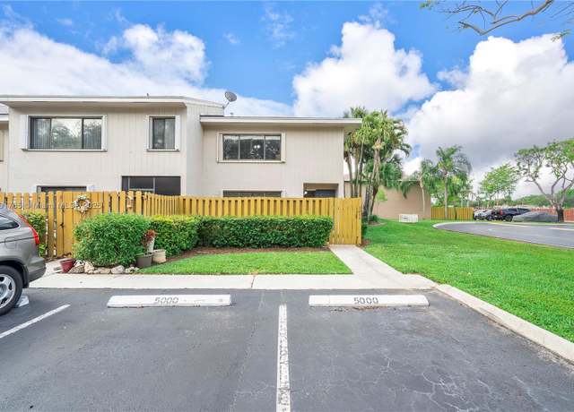Property at 5000 S University Dr, Davie, FL 33328, 3 beds, 2 baths