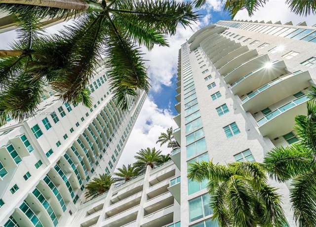 Property at 41 SE 5th St #1112, Miami, FL 33131, 1 bed, 1.5 baths