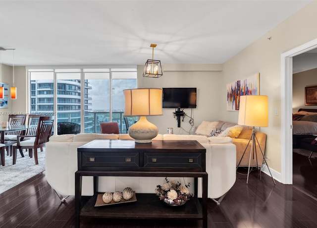 Property at 1250 S Miami Ave #2701, Miami, FL 33130, 2 beds, 2 baths