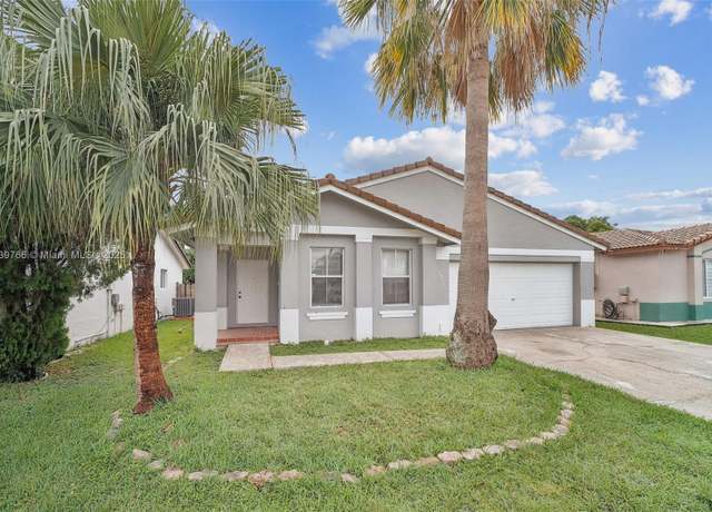 Property at 17471 SW 137th Ct, Miami, FL 33177, 3 beds, 2 baths