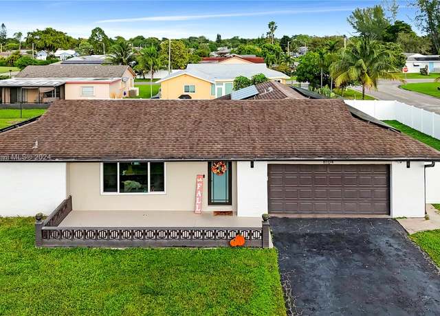 Property at 8104 NW 93rd Ter, Tamarac, FL 33321, 3 beds, 2 baths