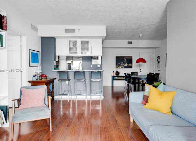 Property at 275 NE 18th St #1005, Miami, FL 33132, 2 beds, 2 baths