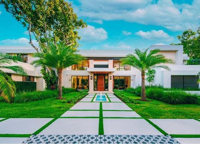 Property at 6250 SW 98th St, Pinecrest, FL 33156, 7 beds, 8.5 baths