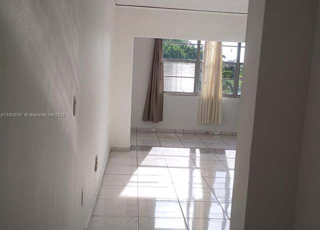 Property at 1800 SW 25th St #2305, Miami, FL 33133, 2 beds, 1 bath