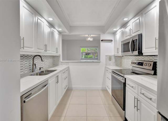Property at 13800 SW 5th Ct Unit 101M, Pembroke Pines, FL 33027, 2 beds, 2 baths