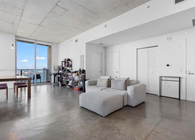 Property at 151 SE 1st St #3102, Miami, FL 33131, 2 beds, 1 bath