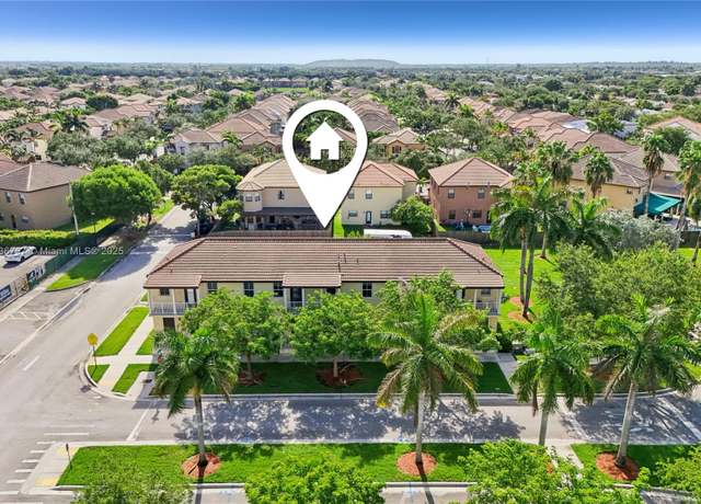 Property at 24313 SW 115th Ct, Homestead, FL 33032, 4 beds, 2.5 baths