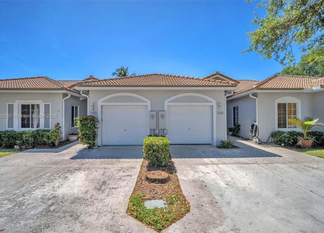 Property at 4266 SW 10th Pl, Deerfield Beach, FL 33442, 3 beds, 2 baths