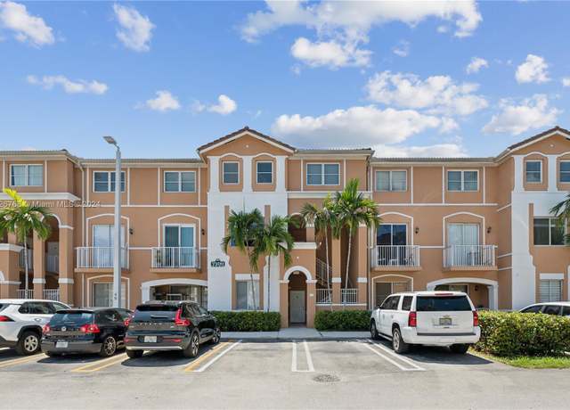 Property at 7100 NW 177th St Unit 211-14, Hialeah, FL 33015, 2 beds, 2.5 baths