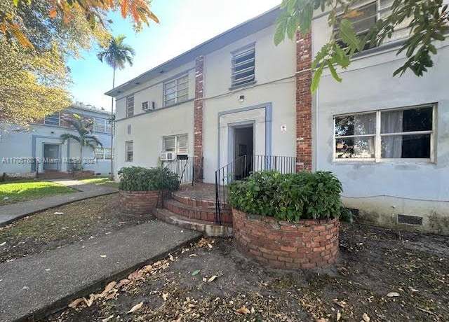 Property at 424 NE 82nd St Unit 2C, Miami, FL 33138, 2 beds, 1 bath