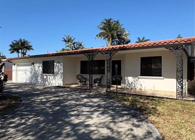 Property at 1101 NE 4th Ct, Hallandale Beach, FL 33009, 3 beds, 2.5 baths