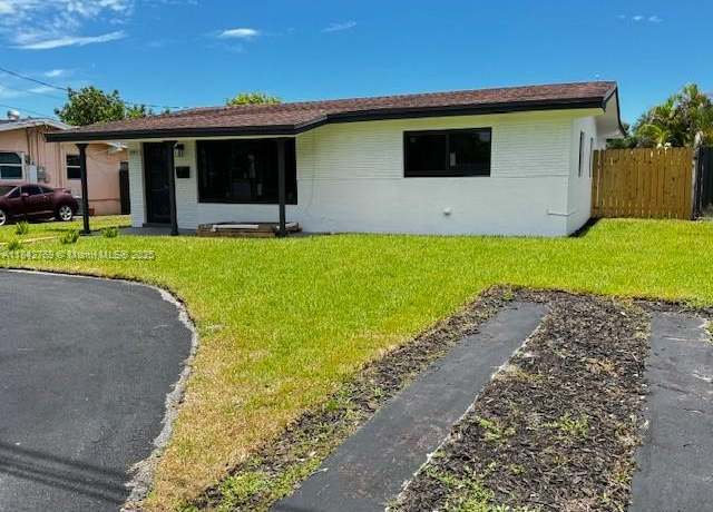 Property at 2919 Acapulco Dr, Miramar, FL 33023, 3 beds, 2 baths