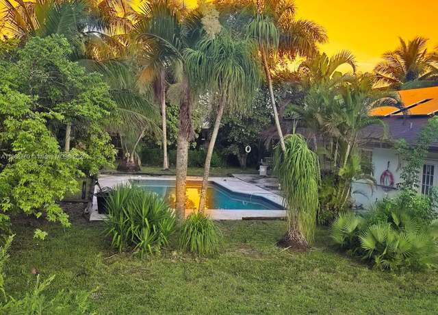Property at 1510 NW 17th St, Homestead, FL 33030, 4 beds, 2 baths